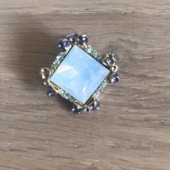 SALE!!  🛍Vintage Square Earrings - Picture 2 of 4